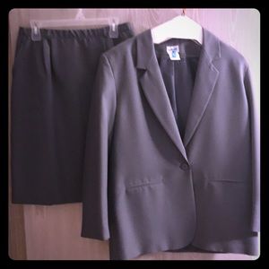 Grey skirt suit set.